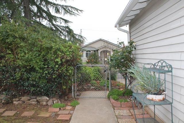 10433 Rockingham Dr, Rancho Cordova, CA 95670