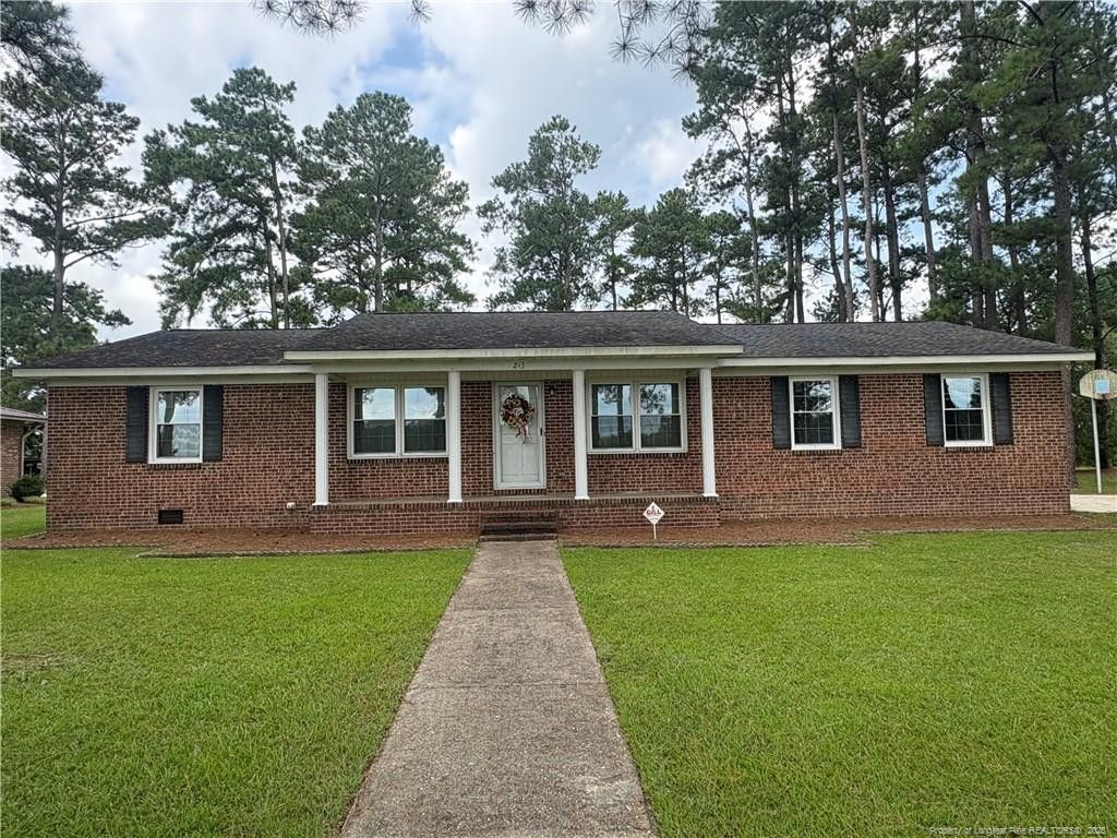 243 Shaw Mill Road, Saint Pauls, NC 28384