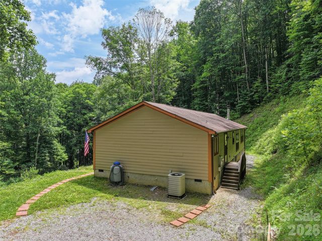 193 Tipstill Cove, Waynesville, NC 28786