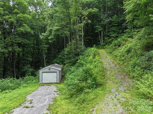 193 Tipstill Cove, Waynesville, NC 28786