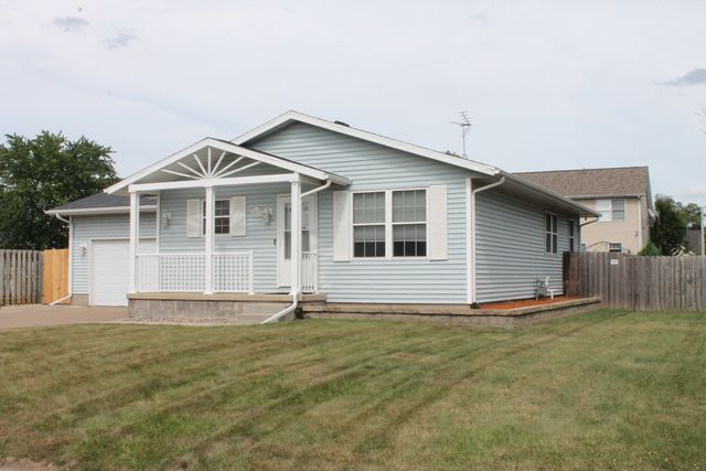 916 Birchwood Drive, Colona, IL 61241