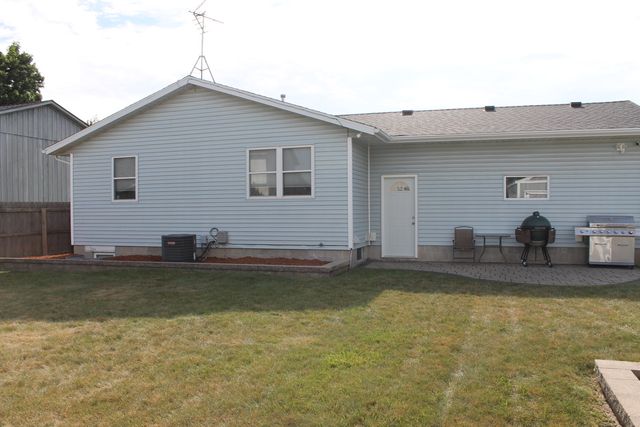 916 Birchwood Drive, Colona, IL 61241