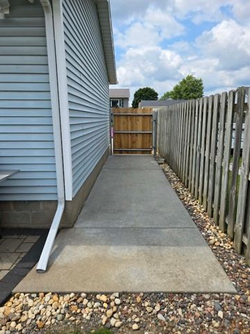 916 Birchwood Drive, Colona, IL 61241