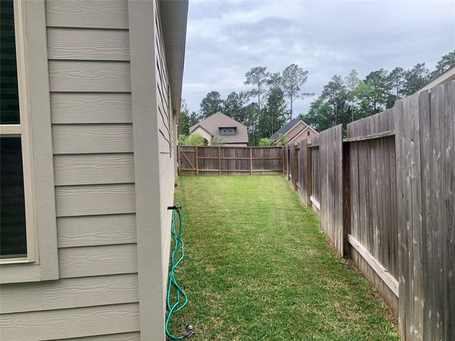 475 Glacier Pass, Montgomery, TX 77316