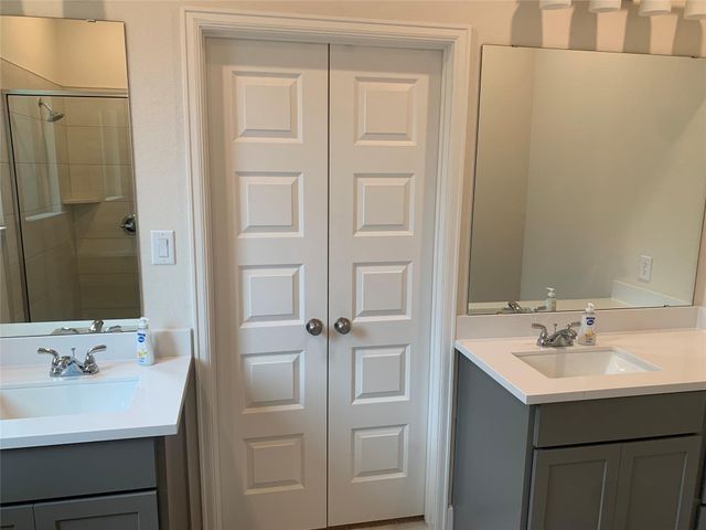 475 Glacier Pass, Montgomery, TX 77316