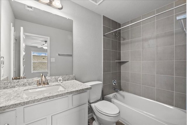 1833 Kenley Way, Alvin, TX 77511