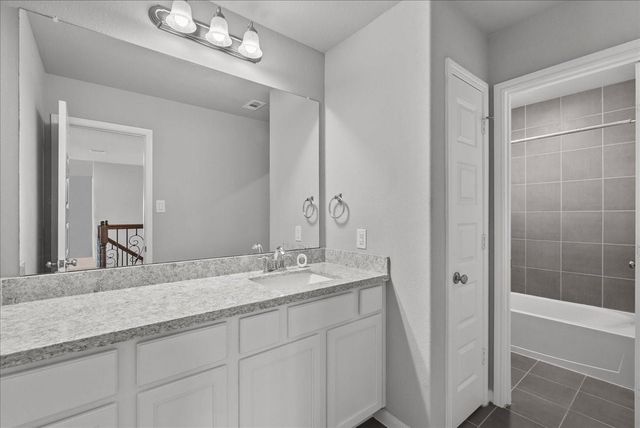 1833 Kenley Way, Alvin, TX 77511