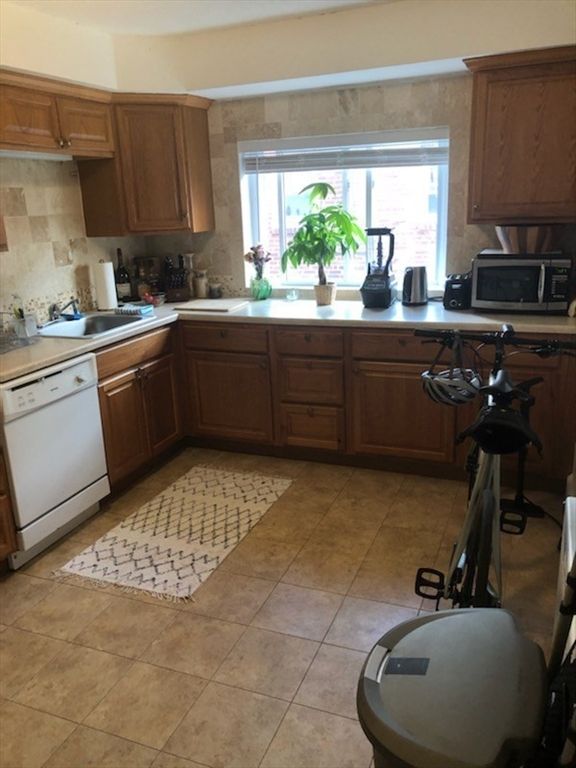 20 Brock St 3, Boston, MA 02135