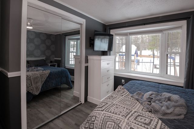 40 Shedd Rd, Bernardston, MA 01337