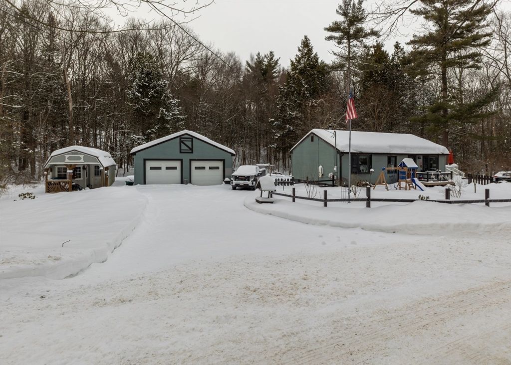 40 Shedd Rd, Bernardston, MA 01337