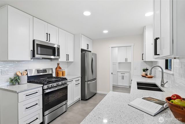 13403 SE 208th Street, Kent, WA 98042