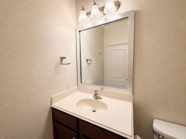 8739 Leclaire Meadow Drive, Humble, TX 77338