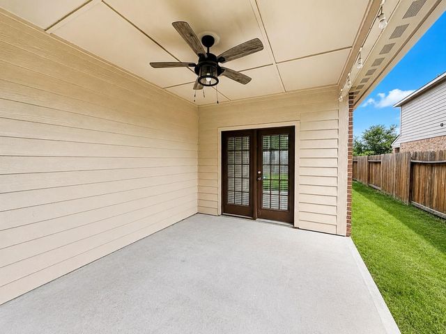 8739 Leclaire Meadow Drive, Humble, TX 77338