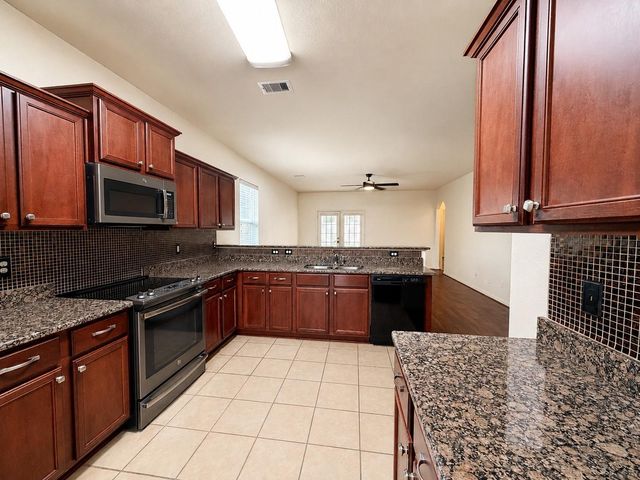 8739 Leclaire Meadow Drive, Humble, TX 77338