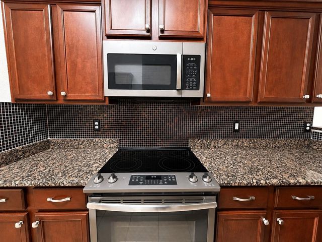 8739 Leclaire Meadow Drive, Humble, TX 77338