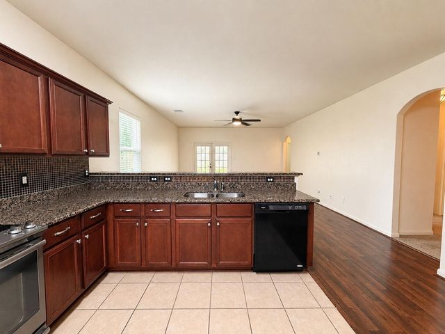 8739 Leclaire Meadow Drive, Humble, TX 77338