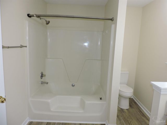 3296 Two Sisters Way, Pensacola, FL 32505