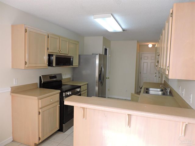 3296 Two Sisters Way, Pensacola, FL 32505