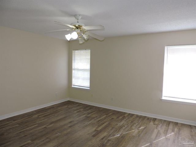 3296 Two Sisters Way, Pensacola, FL 32505