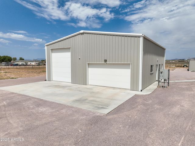 26340 N VINEYARD Lane, Paulden, AZ 86334