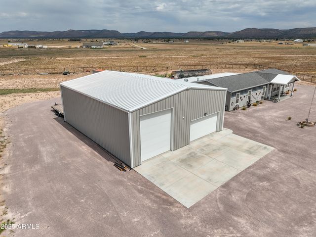 26340 N VINEYARD Lane, Paulden, AZ 86334