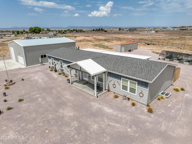 26340 N VINEYARD Lane, Paulden, AZ 86334