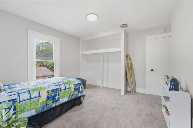 123 E State Street, Barberton, OH 44203