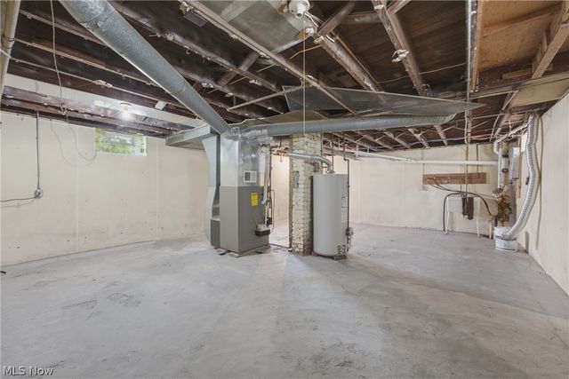 123 E State Street, Barberton, OH 44203