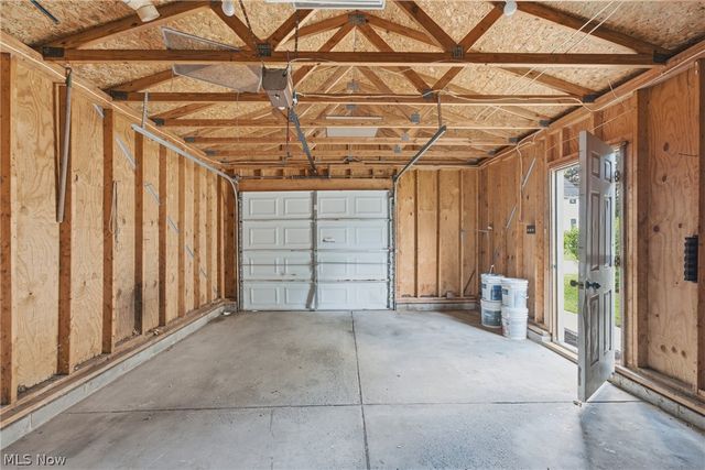 123 E State Street, Barberton, OH 44203