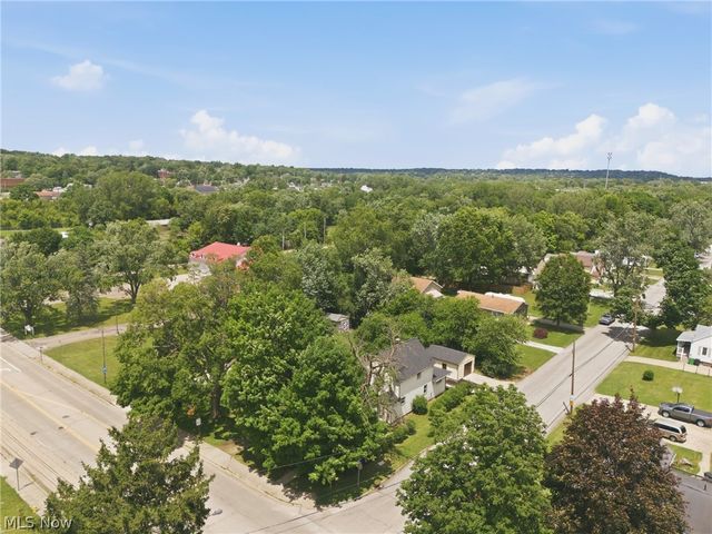 123 E State Street, Barberton, OH 44203