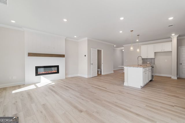 3467 Iron Hearth Bend 117A, Snellville, GA 30039