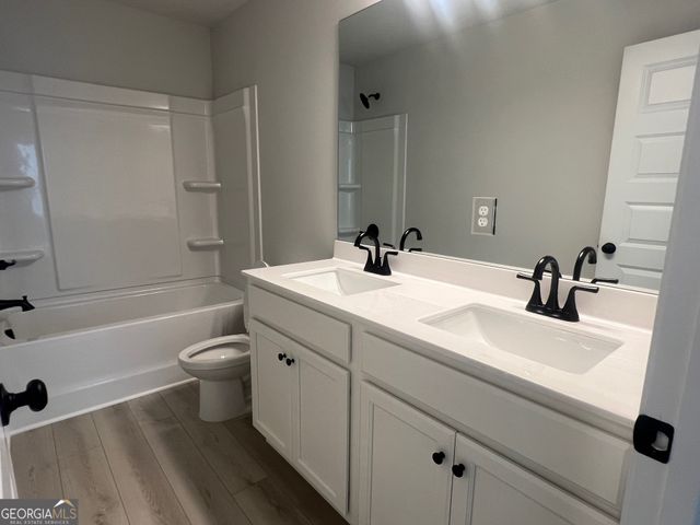 3467 Iron Hearth Bend 117A, Snellville, GA 30039