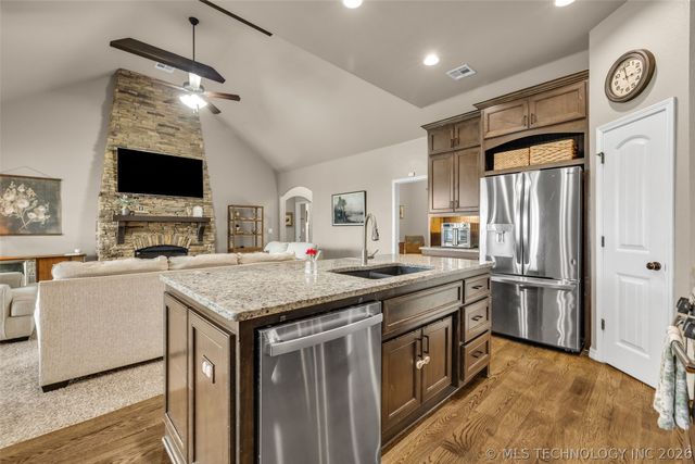 18223 E 49th Place S, Tulsa, OK 74134