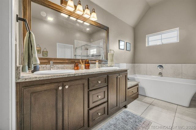 18223 E 49th Place S, Tulsa, OK 74134