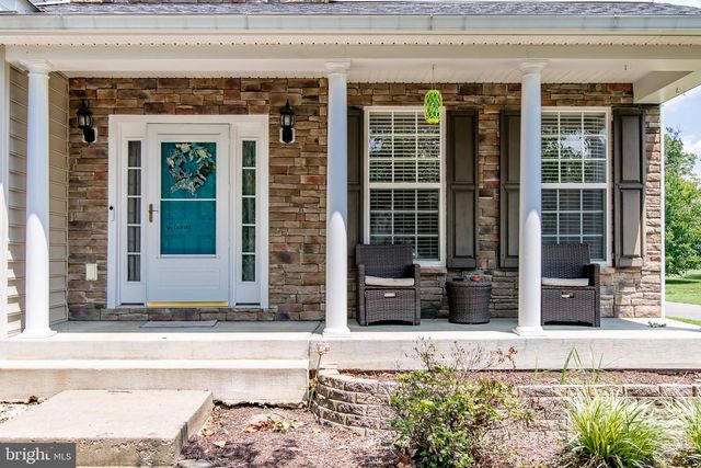6245 HAWSER DR, King George, VA 22485