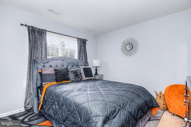 6245 HAWSER DR, King George, VA 22485