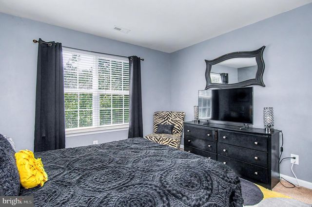 6245 HAWSER DR, King George, VA 22485