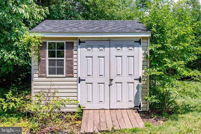 6245 HAWSER DR, King George, VA 22485