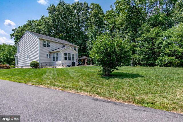 6245 HAWSER DR, King George, VA 22485
