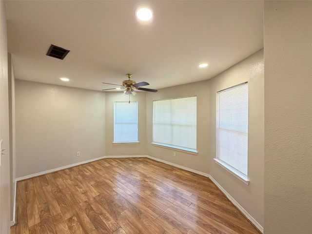 2526 Bishop Allen Lane, Dallas, TX 75237