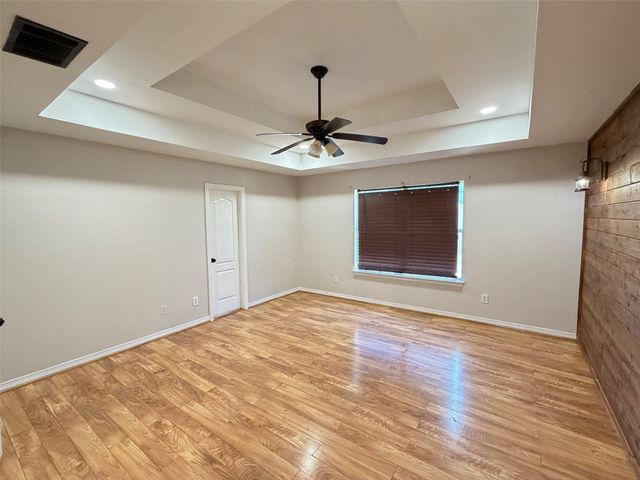2526 Bishop Allen Lane, Dallas, TX 75237
