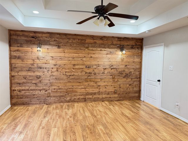 2526 Bishop Allen Lane, Dallas, TX 75237
