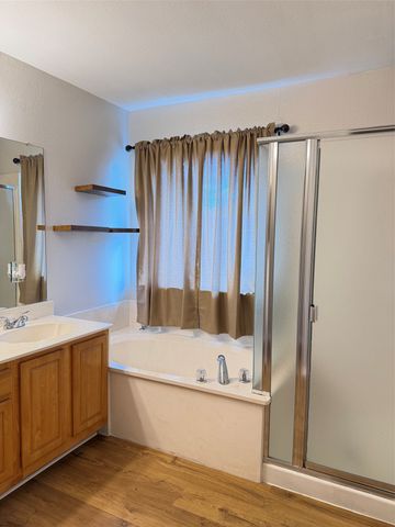 2526 Bishop Allen Lane, Dallas, TX 75237