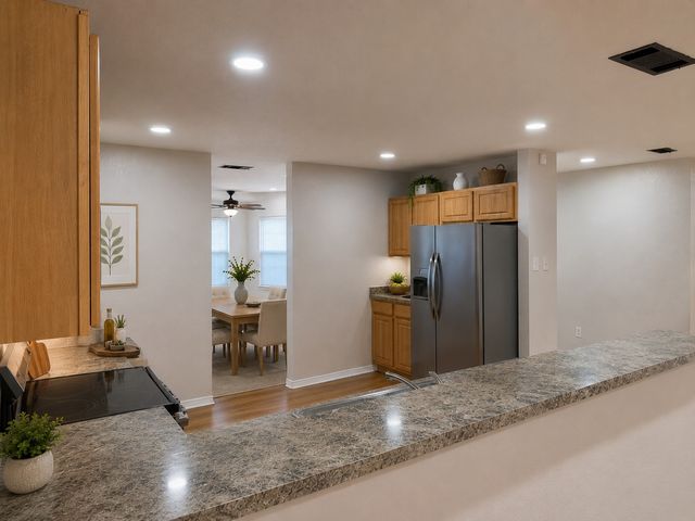 2526 Bishop Allen Lane, Dallas, TX 75237
