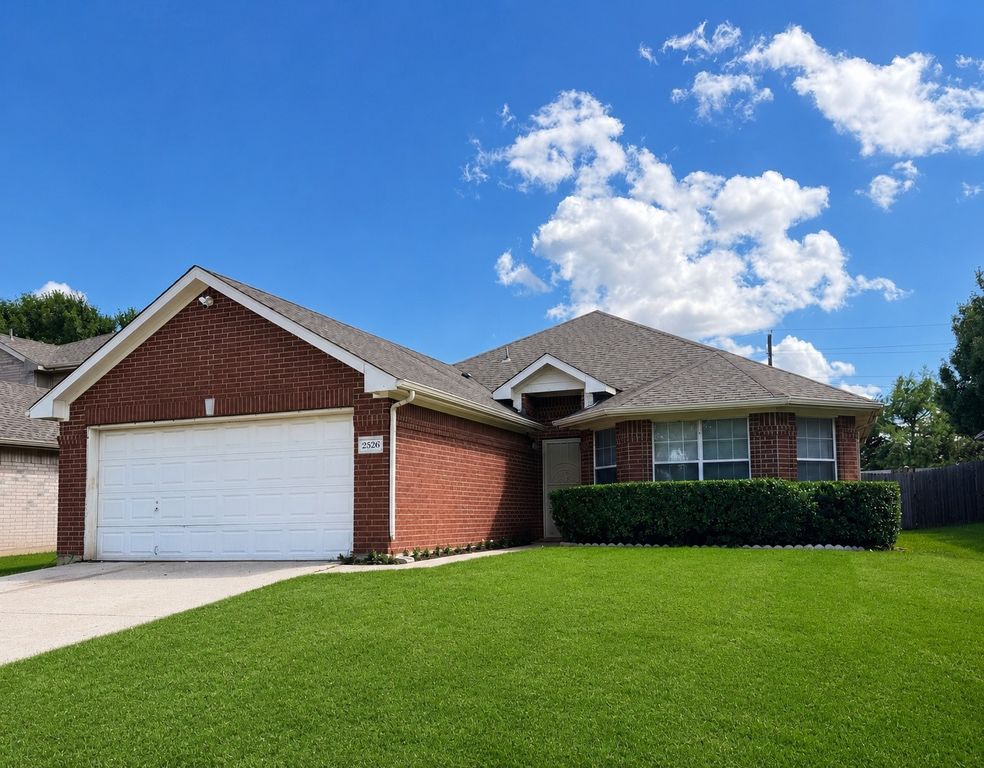 2526 Bishop Allen Lane, Dallas, TX 75237