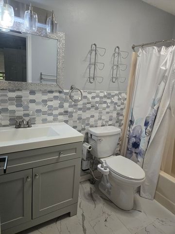 33 W Shore Drive, Winchendon, MA 01475