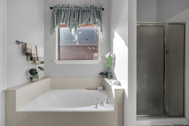 6339 Cross Gate Dr, Baton Rouge, LA 70817