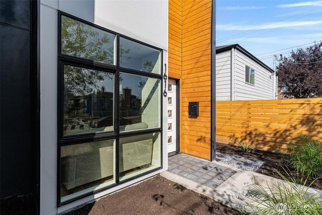 1616 S Juneau Street, Seattle, WA 98108
