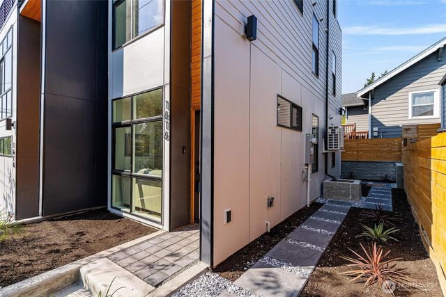 1616 S Juneau Street, Seattle, WA 98108
