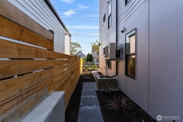 1616 S Juneau Street, Seattle, WA 98108